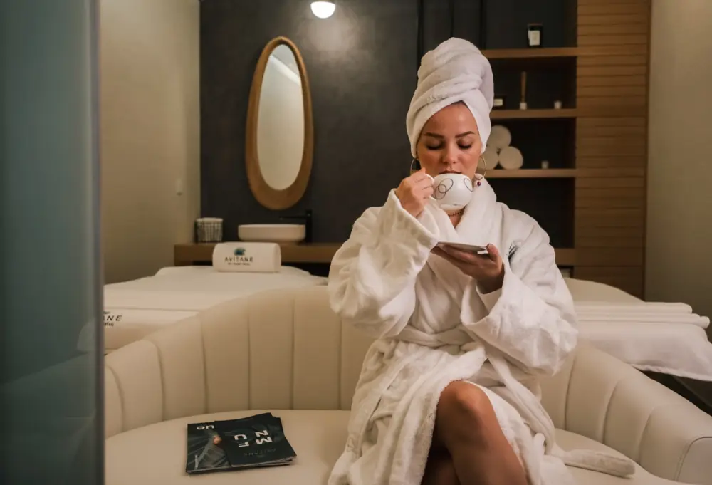 Tracking a massage therapist's arrival